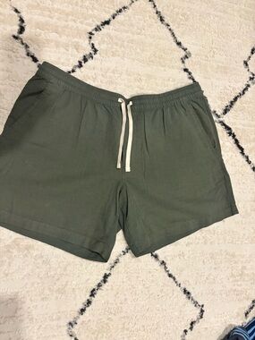 No Boundaries Olive Green Elastic Waist Shorts